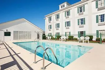 Baymont By Wyndham Pearl 